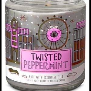 Bath & Body Works Twisted Peppermint Candle